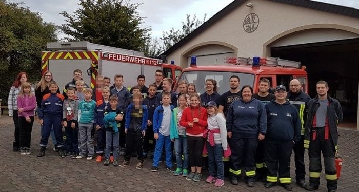 Suelm Gruppenbild verpixelt B.700